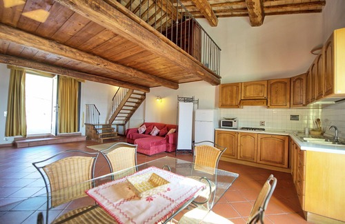 Montebonello Villa | Nice apartment in villa for 4 guests with A/C, pool, WIFI, TV, patio, pets allowed and parking