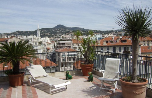 Liberation Apartment | Nice apartment with a beautiful view to the mountains around Nice