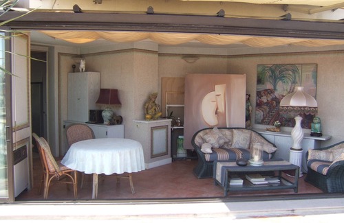 Liberation Apartment | Nice apartment with a beautiful view to the mountains around Nice