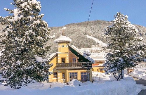 Gnesau Apartment | Nice apartment with WIFI, hot tub, TV, patio, pets allowed, panoramic view and parking