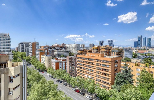Hispanoamerica Apartment | Nice Bernabéu 2BR w/Rooftop Pool & Doorman, by Blueground