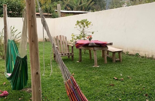 Jaibalito House | nice economic room private bath garden view
