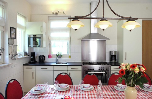 Neede House | Nice farmhouse with large garden and play loft