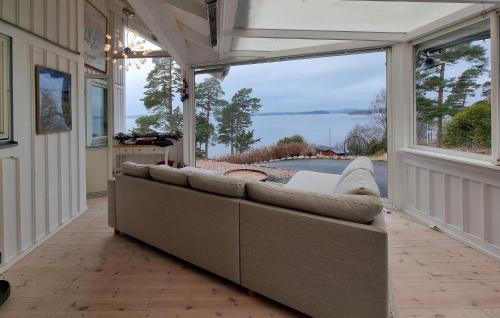 Alingsas House | Nice Home In Alingsås With Lake View