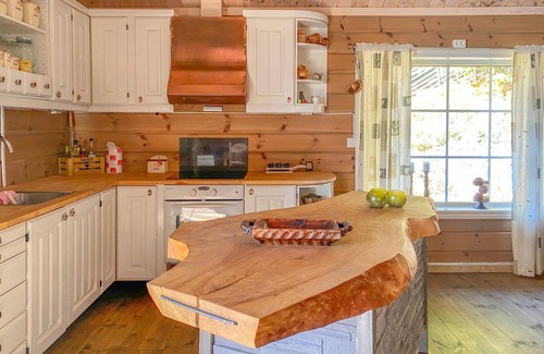 Nordre Land House | Nice home in Aust-torpa with kitchen