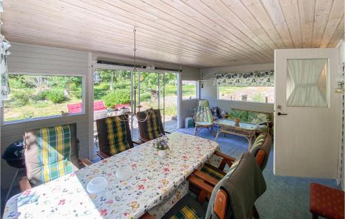 Granna House | Nice Home In Bjällebäck With Wifi
