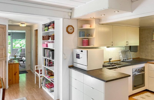 Granna House | Nice home in Bjällebäck with WiFi