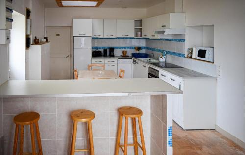 Channay-sur-Lathan House | Nice Home In Channay-Sur-Lathan