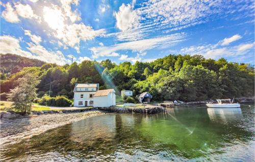 Fitjar House | Nice Home In Fitjar With House Sea View