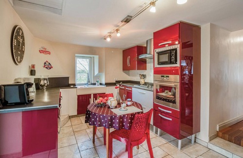 Savignac-sur-Leyze House | Nice home in Savignac-sur-Leyze