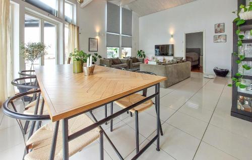 Kavlinge Municipality House | Nice Home In Furulund With Sauna
