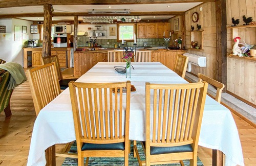Veddige House | Nice home in Grimmared with WiFi