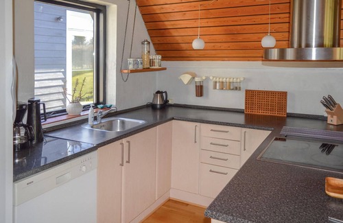 Haslevgarde House | Nice home in Hadsund with sauna