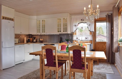 Tjeldsund House | Nice home in Hol I Tjeldsund