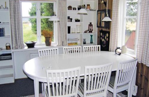 Ljunghult House | Nice Home In Lidhult With Kitchen