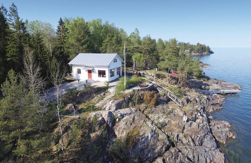 Lidkoping House | Nice home in Lidköping with kitchen