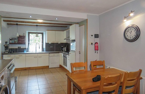 Lunebach House | Nice home in Lünebach with kitchen