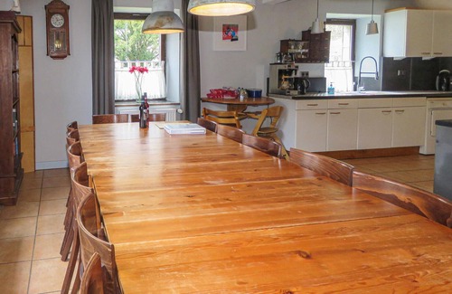Lunebach House | Nice home in Lünebach with kitchen