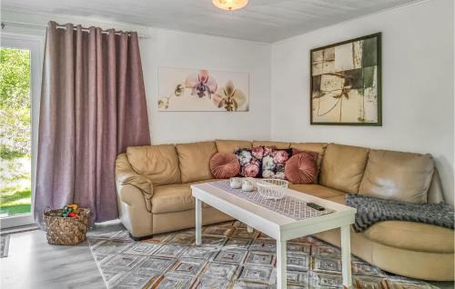 Lidkoping Municipality House | Nice Home In Norra Kedum With Wifi