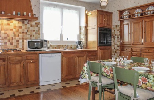 Pouldreuzic House | Nice home in Pouldreuzic with 4 Bedrooms and WiFi