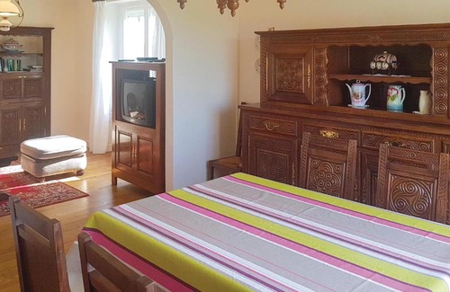 Pouldreuzic House | Nice home in Pouldreuzic with 4 Bedrooms and WiFi