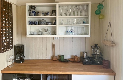 Smøla House | Nice home in Smøla with house sea view
