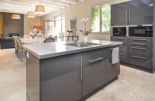 Saint-Gilles House | Nice home in St. Gilles