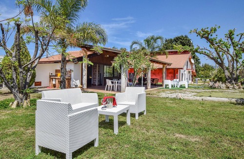 Torrenova House | Nice home in Torranova with kitchen