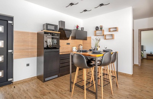 Drnis House | Nice home in Trbounje with WiFi