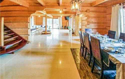 Bydlino House | Nice Home In Ustka With Wifi