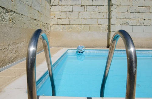 Fontevraud-l'Abbaye House | Nice house with pool in the heart of the village