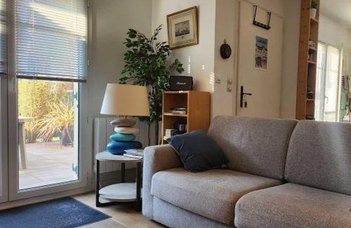 Port Guillaume House | Nice house with garden near the beach