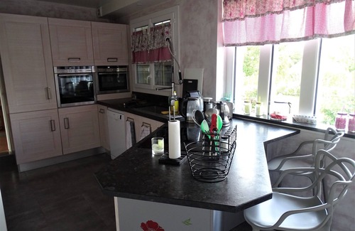 Verneusses Villa | Nice house with heated indoor pool