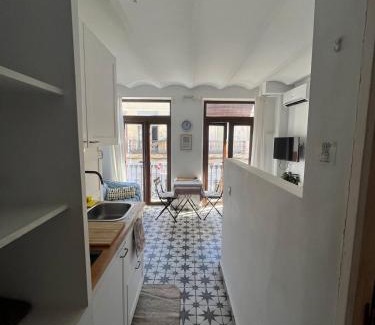 El Cabanyal Apartment | Nice loft-style room in El Cabanyal