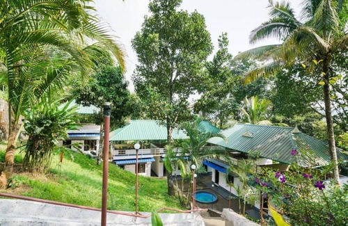 Chithirapuram Cottage | Nice Plantation Cottage Stay/Munnar
