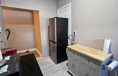 Providence Apartment | Nice spacious apartment near Whole Foods, Brown University