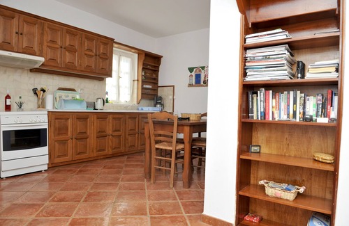 Hydra Villa | Nice unique place VILLA ERATO Recommended for Families Near the sea side.