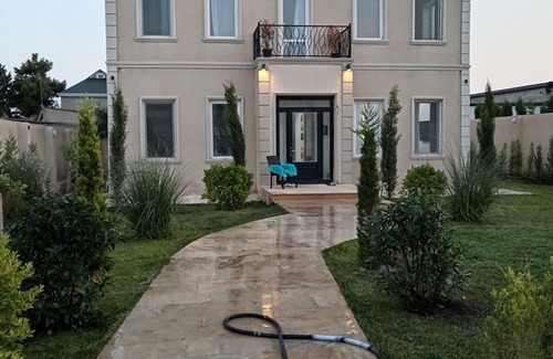 Baku Villa | Nice villa 10 minutes drive from the airport. Close to beach and city center.