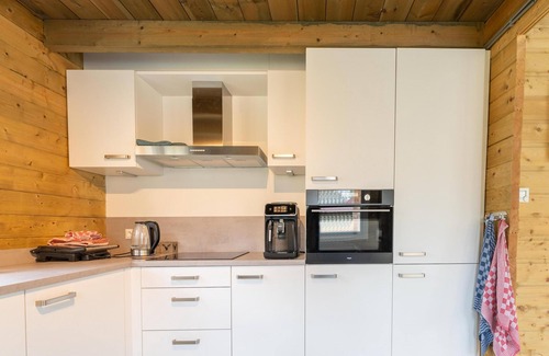 Zon en Schild House | Nice wooden house on the edge of the forest