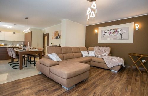 Vrvari Apartment | Nicely furnished apartment Stanko No.1 with Balcony