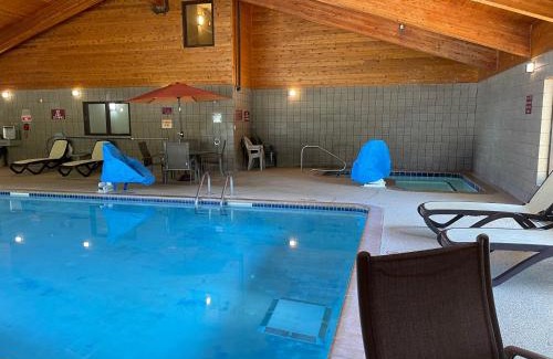 Hastings Hotel | Nichols Inn & Suites