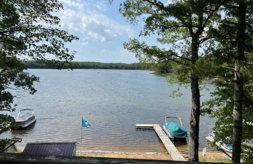 Bitely Cottage | Nichols Lake Sunset Cottage