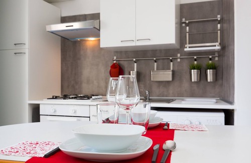 EUR House | Niclas Home&Garden