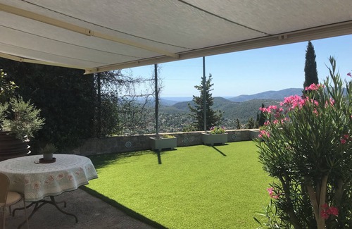 Cabris Apartment | Nid d'Aigle - Apartment with 180° view of the sea and Bay of Cannes