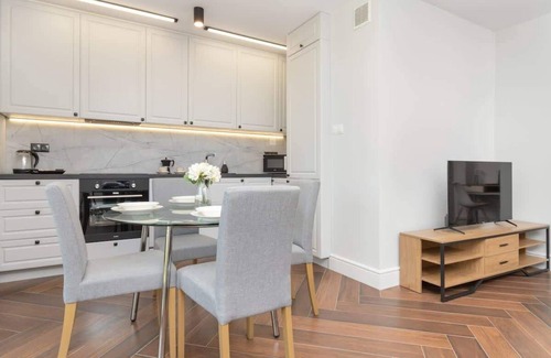 Orunia-St. Wojciech-Lipka Apartment | Niepołomicka 47 | Spacious Apartment | Parking