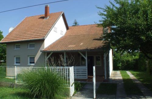 Nagykanizsa House | Nika nyaraló jakuzzival