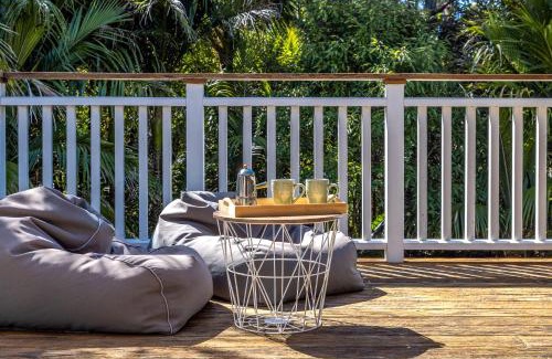 Palm Beach House | Nikau Cottage - Palm Beach Holiday Home