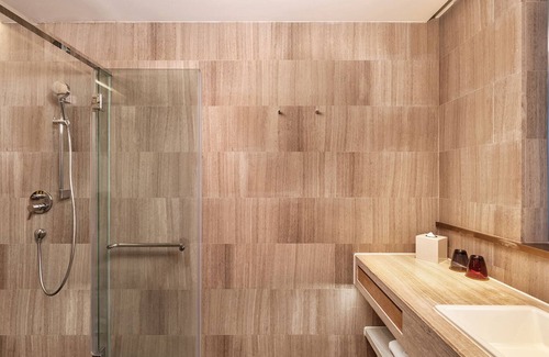 Kwun Tong Hotel | Nina Hotel Kowloon East