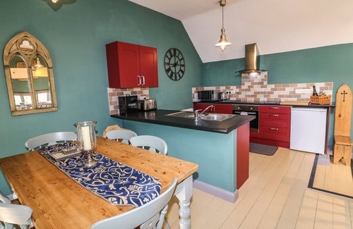 Birchover Cottage | NINE LADIES, family friendly, character holiday cottage in Birchover