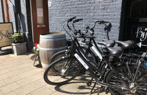 Oude Pijp Bed & Breakfast | Nine-T-Teen Bed and Boutique